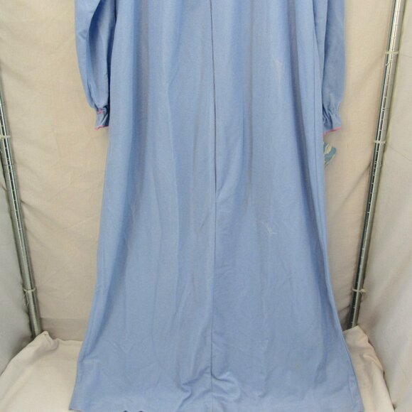 It's A Charm Cloud Fleece Women's Blue Embroidered Accent Night Gown Size M - Picture 3 of 9
